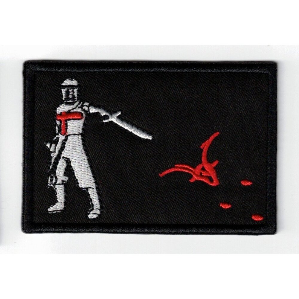 BLACKBEARD PIRATE FLAG JOLLY ROGER Knitght Embroidered Iron-on Patch